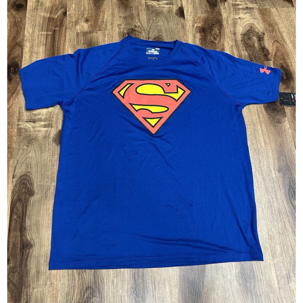 NWT Under Armour Men's L Superman Logo DC Comics Loose Fit Heatgear Blue T Shirt